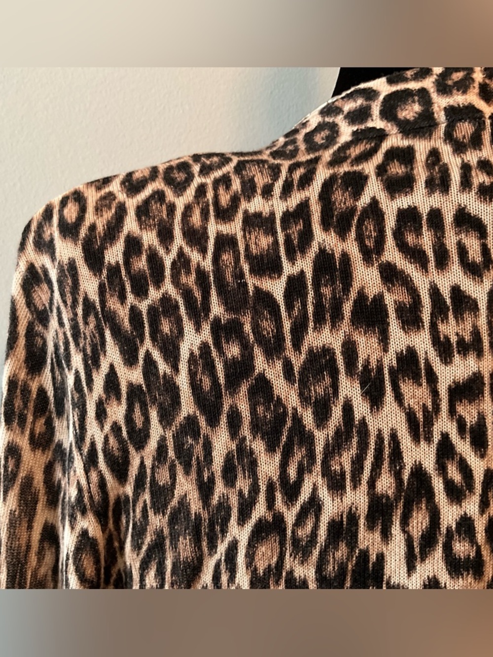 Chico's Cheetah Animal Print Knit Duster Cardigan Leopard Sz Small 4/6 - Picture 6 of 9